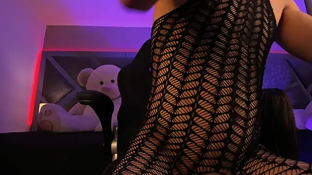 Snapshot of Charlotteinpole chatting on 02-02-26, 04:00 Charlotteinpole online show from 02-02-26, 04:00