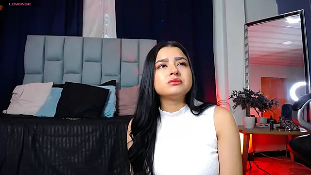 Emilyy05  online show from 01-17-26, 03:21