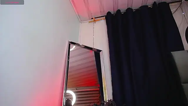 Emilyy05  online show from 03-25-26, 01:28