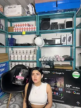 Snapshot of Emilyy05_ chatting on 06-05-26, 03:22 Emilyy05 online show from 06-05-26, 03:22