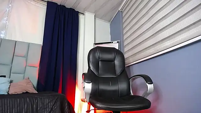 Emilyy05  online show from 01-18-26, 03:10