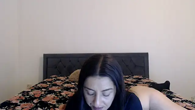 Snapshot of Stella_John chatting on 09-26-25, 05:58 Stella John online show from 09-26-25, 05:58