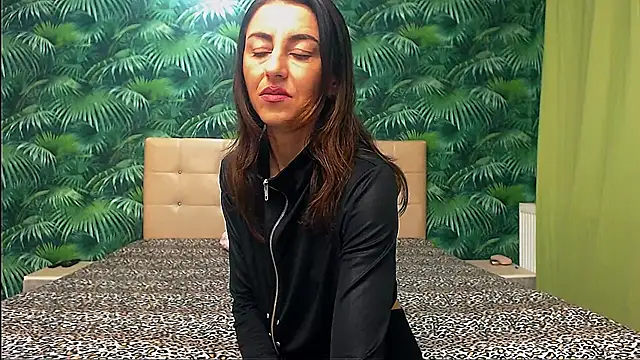 Snapshot of Stella_John chatting on 01-28-25, 05:43 Stella John online show from 01-28-25, 05:43