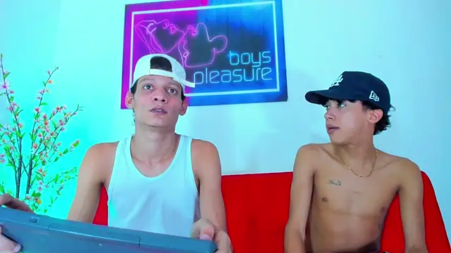 Pleasure boys hot online show from 03-06-26, 04:35