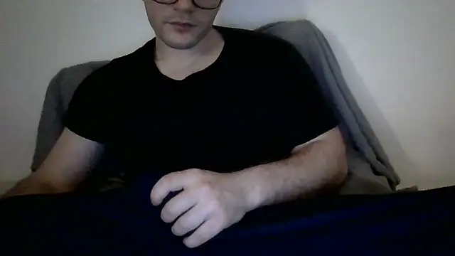 Snapshot of luke25bwc chatting on 05-09-26, 04:27 luke25bwc online show from 05-09-26, 04:27