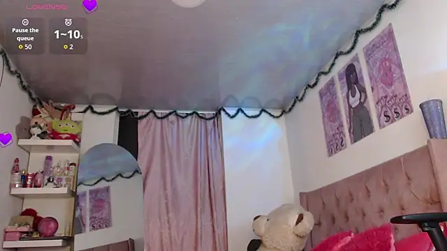 Snapshot of violett_brown9 chatting on 05-08-26, 05:22 violett brown9 online show from 05-08-26, 05:22