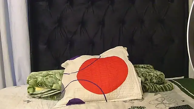 DesiredQueen27 online show from 05-23-26, 03:33