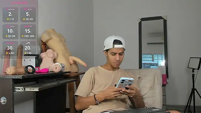 Snapshot of Victor_LatinBoy chatting on 04-03-26, 04:52 Victor LatinBoy online show from 04-03-26, 04:52