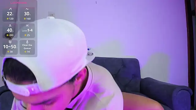 Snapshot of Victor_LatinBoy chatting on 04-04-26, 01:06 Victor LatinBoy online show from 04-04-26, 01:06