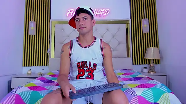 Sweet kevin1 online show from 12-22-25, 06:24