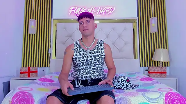 Sweet kevin1 online show from 01-06-26, 06:17