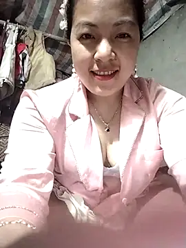 Lucky cutee online show from 02-18-26, 09:39