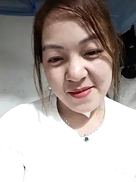 Snapshot of Lucky_cutee chatting on 12-20-25, 05:05 Lucky cutee online show from 12-20-25, 05:05