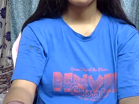 Snapshot of cute_Dirty_Diva chatting on 06-01-26, 03:18 cute Dirty Diva online show from 06-01-26, 03:18