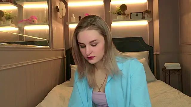 Molly Voss online show from 01-19-26, 03:49