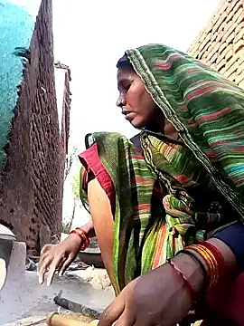Snapshot of Rakhi_cut chatting on 05-29-26, 01:33 Rakhi cut online show from 05-29-26, 01:33