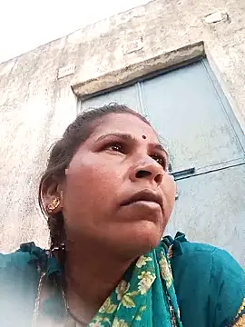 Snapshot of Rakhi_cut chatting on 06-08-26, 01:00 Rakhi cut online show from 06-08-26, 01:00