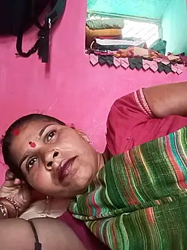 Snapshot of Rakhi_cut chatting on 06-12-26, 09:18 Rakhi cut online show from 06-12-26, 09:18