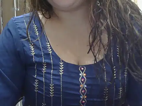 navdeepkour online show from 04-08-26, 04:58