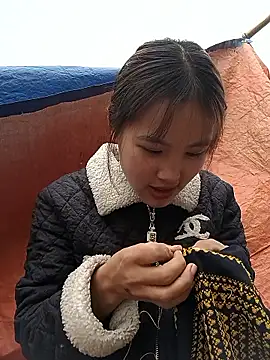 Snapshot of Money_moneylove chatting on 02-10-26, 07:40 Money moneylove online show from 02-10-26, 07:40