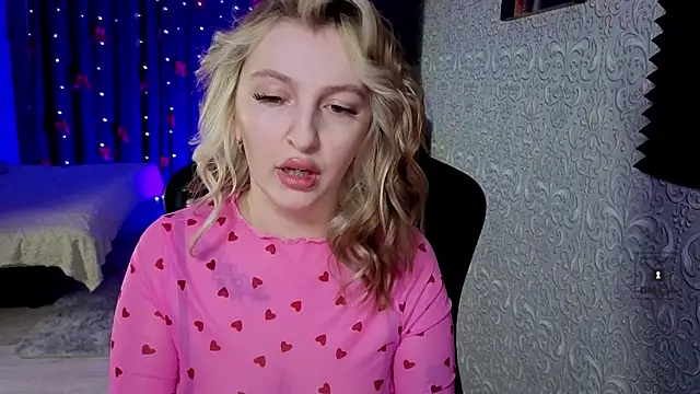 Snapshot of Eva_Vibe_ chatting on 02-15-26, 06:07 Eva Vibe online show from 02-15-26, 06:07