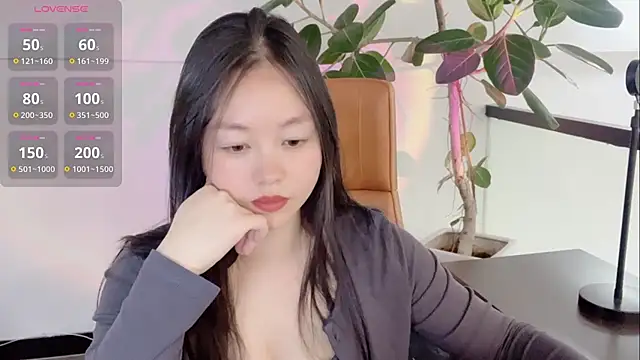 Snapshot of Yuer-77 chatting on 01-14-26, 10:41 Yuer-77 online show from 01-14-26, 10:41