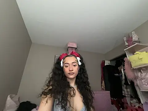 Snapshot of ToBeDesired1000B chatting on 01-11-26, 10:22 ToBeDesired1000B online show from 01-11-26, 10:22