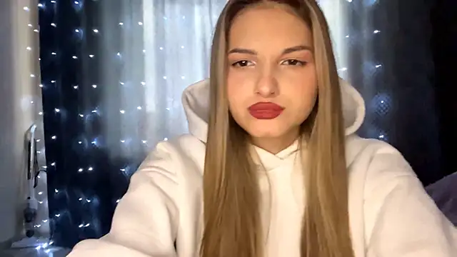 Snapshot of EmllyLighty chatting on 01-17-26, 08:18 EmllyLighty online show from 01-17-26, 08:18