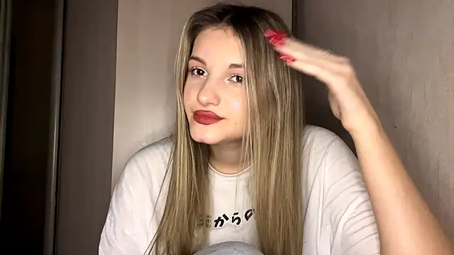 EmllyLighty online show from 01-10-26, 08:09