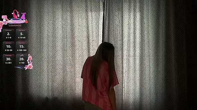 Snapshot of EmllyLighty chatting on 02-05-26, 09:38 EmllyLighty online show from 02-05-26, 09:38