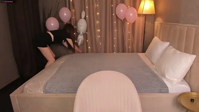 Lea Apple online show from 03-28-26, 12:11