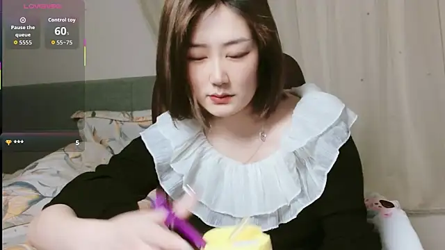 lucynan online show from 02-11-26, 05:07