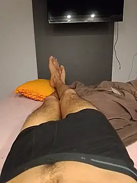 Snapshot of henrinnvv25 chatting on 01-15-26, 07:45 henrinnvv25 online show from 01-15-26, 07:45