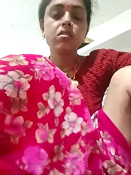 Snapshot of Mahima_rani34 chatting on 07-10-26, 10:10 Mahima rani34 online show from 07-10-26, 10:10