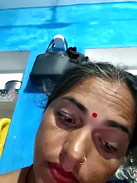 Snapshot of Mahima_rani34 chatting on 08-04-26, 10:25 Mahima rani34 online show from 08-04-26, 10:25