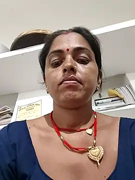Snapshot of Mahima_rani34 chatting on 07-11-26, 05:13 Mahima rani34 online show from 07-11-26, 05:13