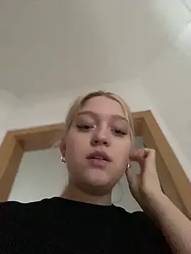 EmmiPemmi online show from 02-05-26, 09:49