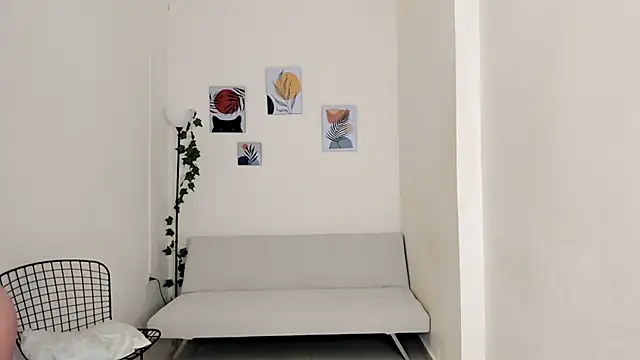 Snapshot of Zenith_glow chatting on 01-19-26, 02:59 Zenith glow online show from 01-19-26, 02:59