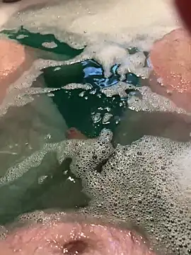 Snapshot of passatwind chatting on 01-17-26, 02:53 passatwind online show from 01-17-26, 02:53