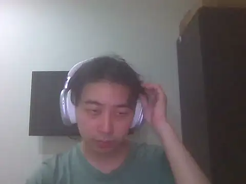 AJIJI1010 online show from 03-26-26, 06:39