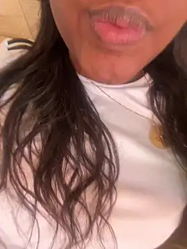 Snapshot of amorasecy chatting on 06-21-26, 04:13 amorasecy online show from 06-21-26, 04:13