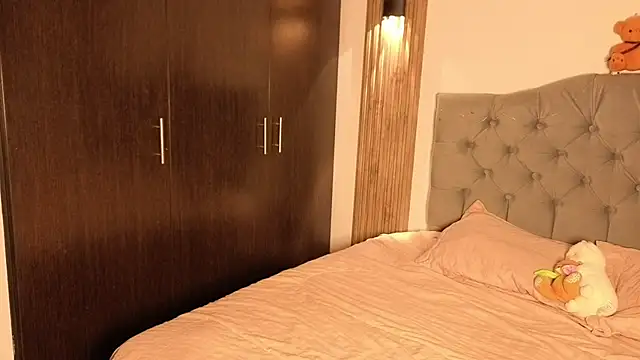 cute emmma online show from 04-17-26, 11:02