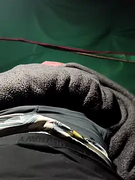 Hot2602 online show from 12-21-25, 01:24