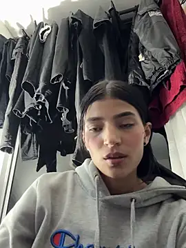 Ema Rose  online show from 01-08-26, 01:44