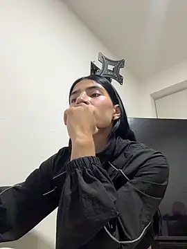 Ema Rose  online show from 04-17-26, 08:22