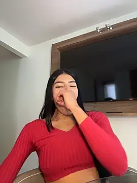 Snapshot of Ema_Rose_ chatting on 05-27-26, 06:48 Ema Rose online show from 05-27-26, 06:48