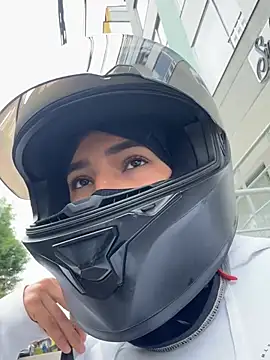 Ema Rose  online show from 01-12-26, 05:09