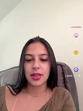 Snapshot of jujuarantes__2026 chatting on 06-09-26, 02:18 jujuarantes 2026 online show from 06-09-26, 02:18