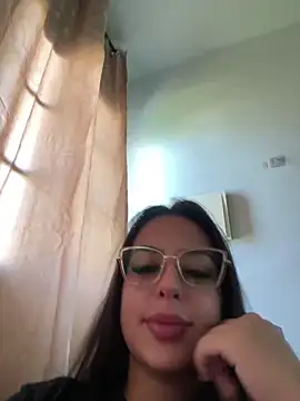 Snapshot of jujuarantes__2026 chatting on 03-17-26, 01:14 jujuarantes 2026 online show from 03-17-26, 01:14