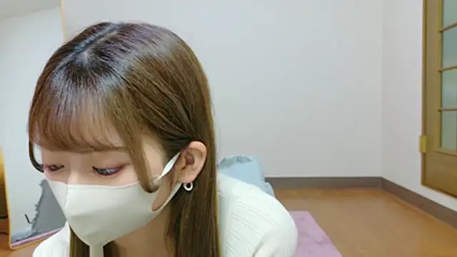 Kiki-jpn online show from 04-10-26, 09:33